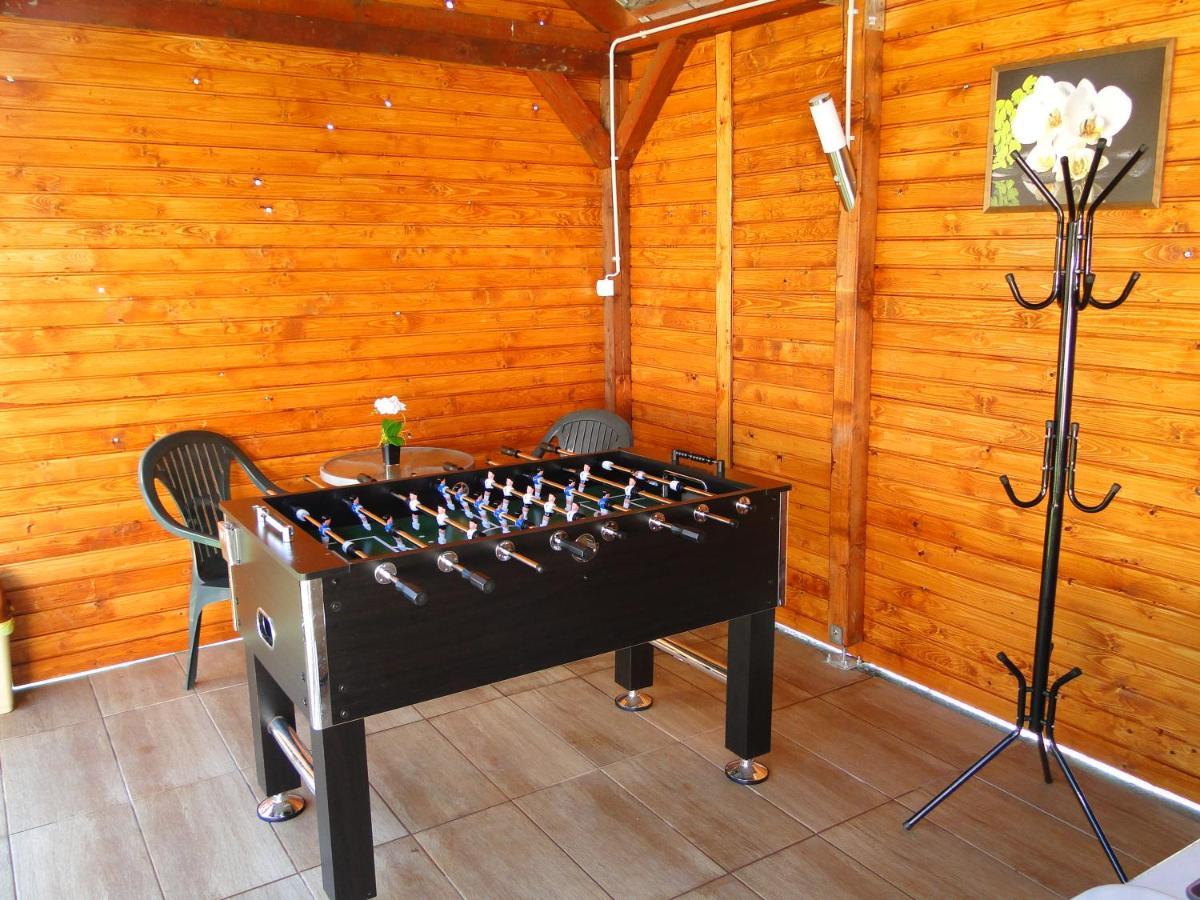 Vadrozsa Vendeghaz-Apartman Demjén エクステリア 写真