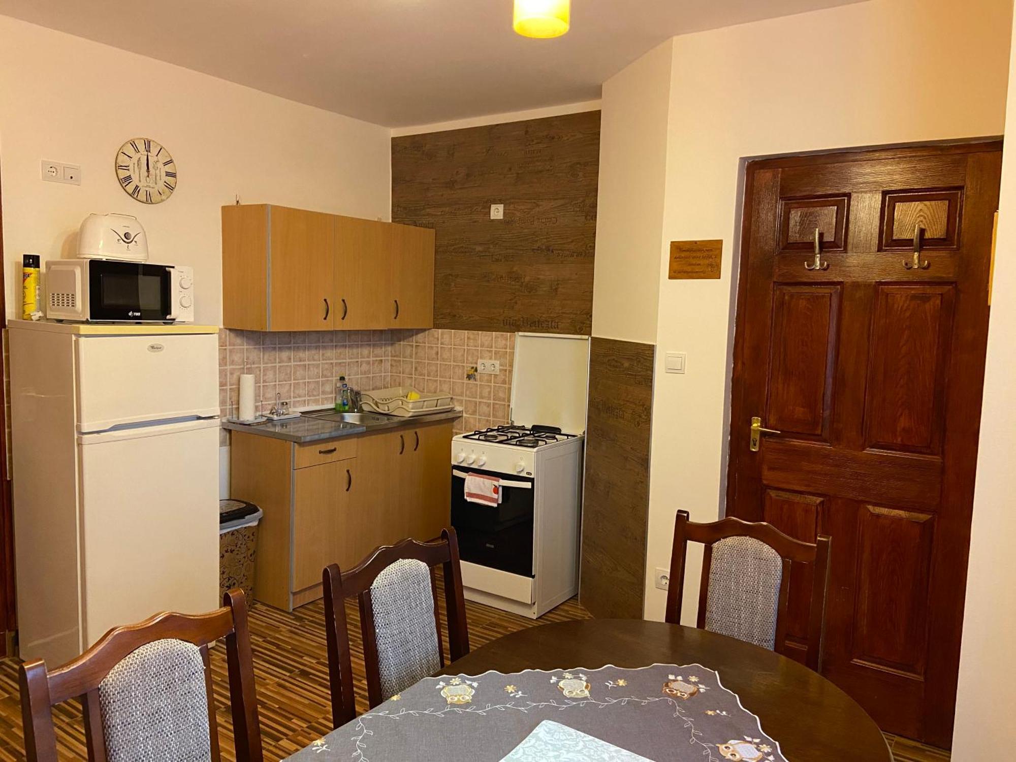Vadrozsa Vendeghaz-Apartman Demjén エクステリア 写真