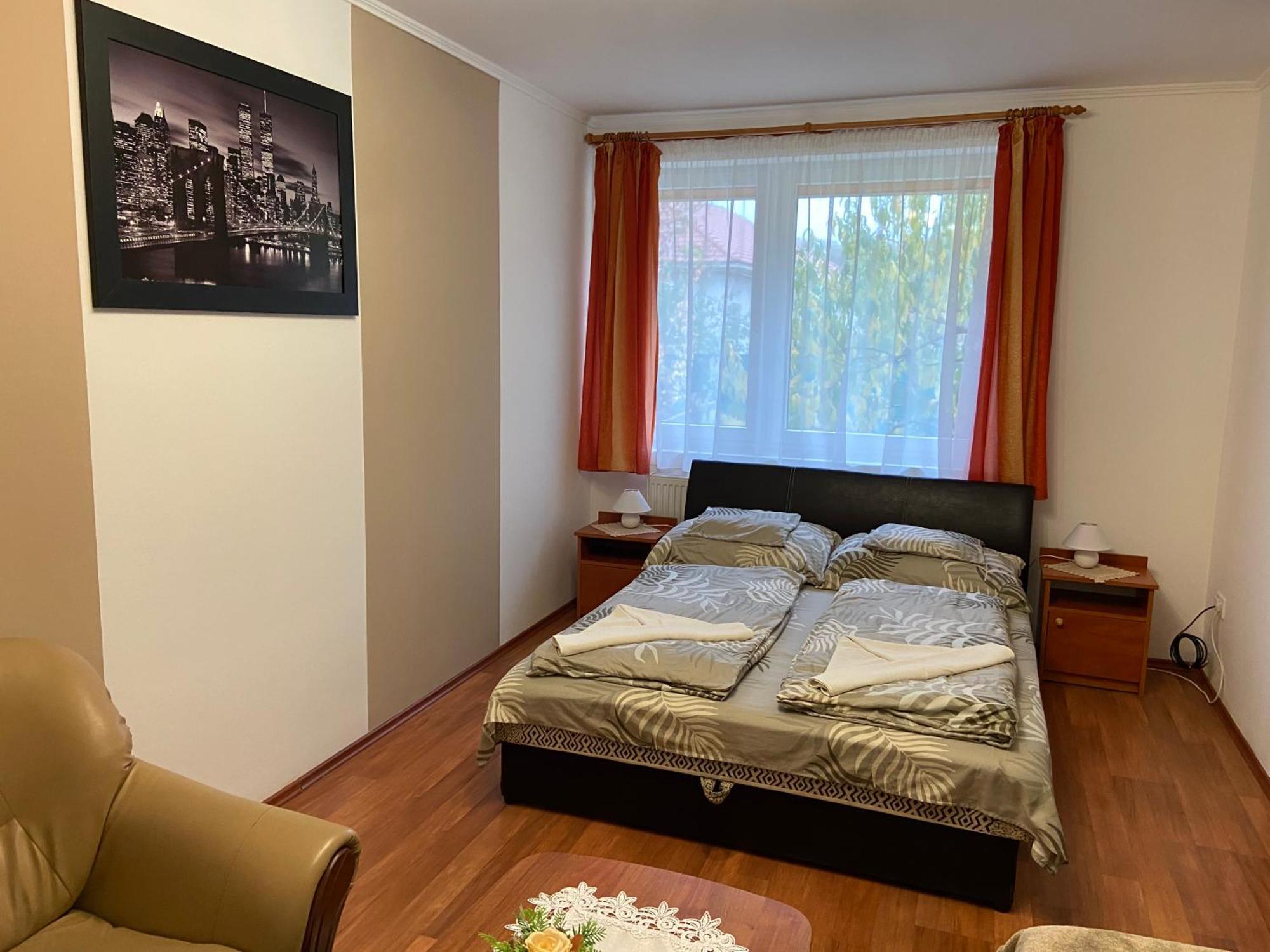 Vadrozsa Vendeghaz-Apartman Demjén エクステリア 写真